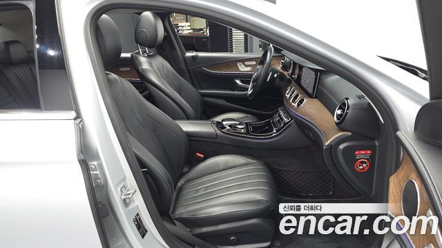 Mercedes-Benz E-Class E220d Exclusive