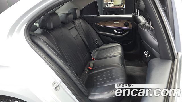 Mercedes-Benz E-Class E220d Exclusive