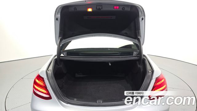 Mercedes-Benz E-Class E220d Exclusive