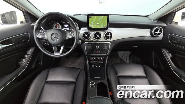 Mercedes-Benz GLA-Class GLA200 d