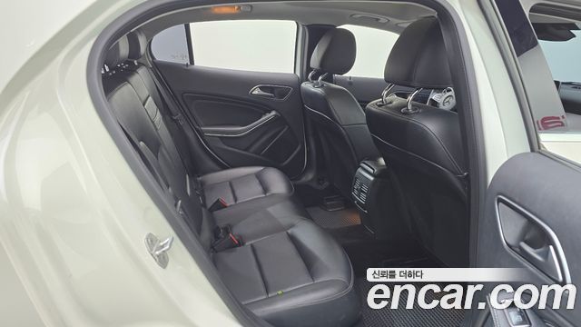 Mercedes-Benz GLA-Class GLA200 d