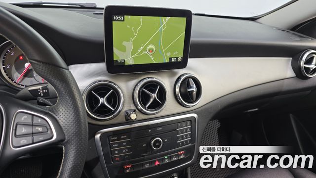 Mercedes-Benz GLA-Class GLA200 d