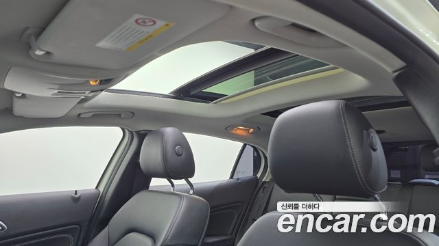Mercedes-Benz GLA-Class GLA200 d