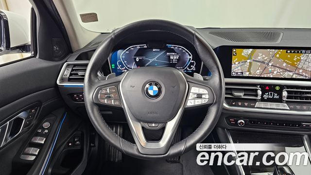 BMW 3-Series 330e Luxury