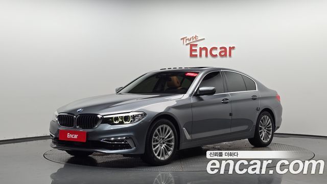 BMW 5-Series 520i Luxury