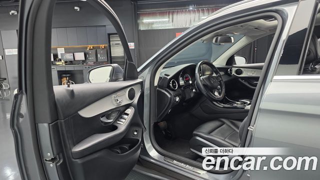 Mercedes-Benz GLC-Class GLC220 d 4MATIC