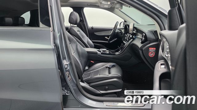 Mercedes-Benz GLC-Class GLC220 d 4MATIC