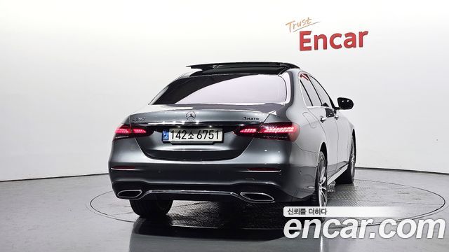 Mercedes-Benz E-Class E350 4MATIC AMG Line