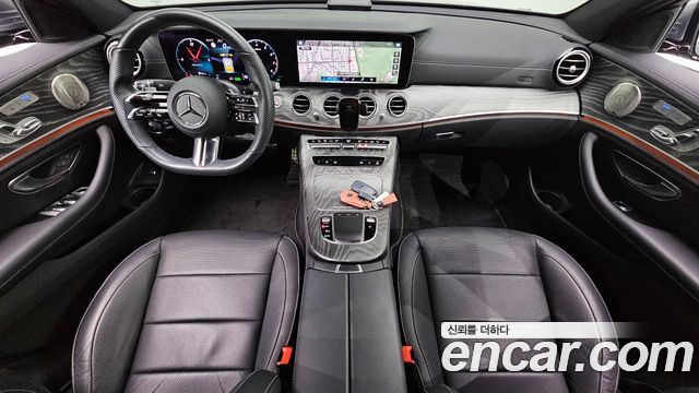 Mercedes-Benz E-Class E350 4MATIC AMG Line
