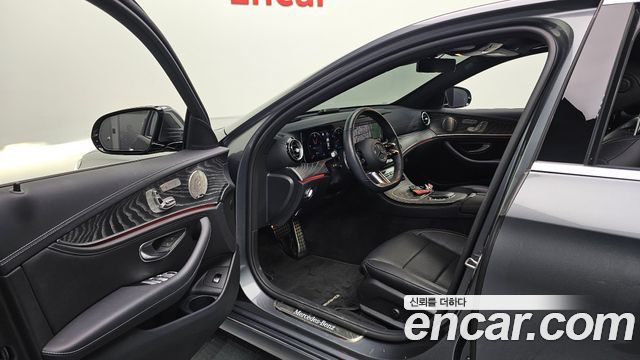 Mercedes-Benz E-Class E350 4MATIC AMG Line