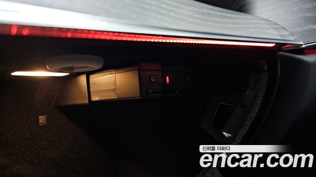 Mercedes-Benz E-Class E350 4MATIC AMG Line