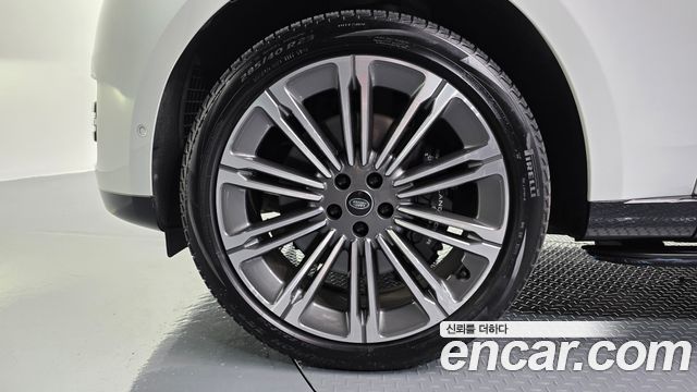 Land Rover Range Rover P530 Autobiography Long Wheel Base