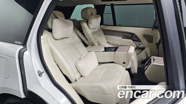 Land Rover Range Rover P530 Autobiography Long Wheel Base