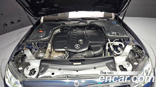Mercedes-Benz E-Class E220d 4MATIC Exclusive