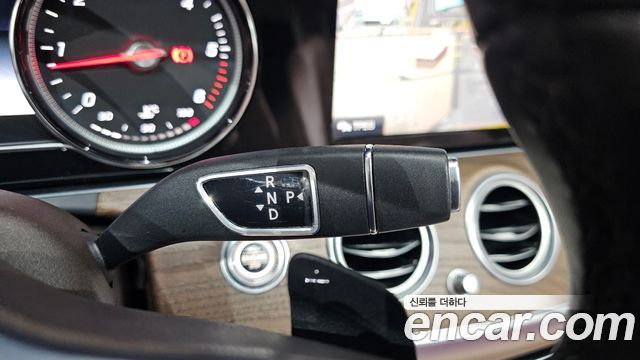 Mercedes-Benz E-Class E220d 4MATIC Exclusive