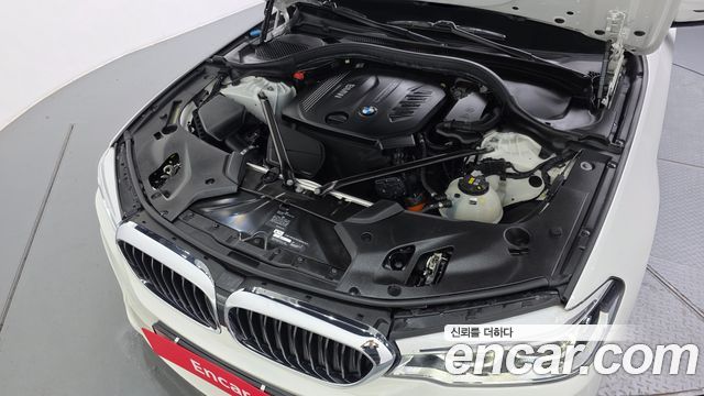BMW 5-Series 520d M Sport package
