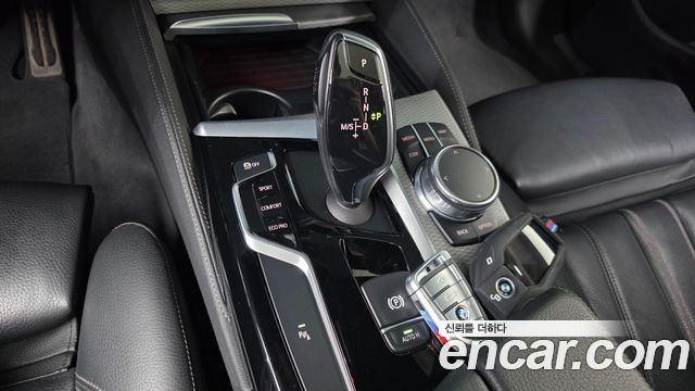 BMW 5-Series 520d M Sport package