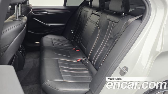 BMW 5-Series 520d M Sport package