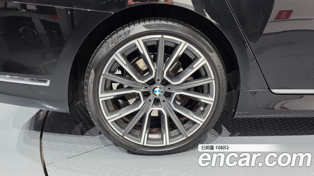 BMW 7-Series 730d xDrive M Sport