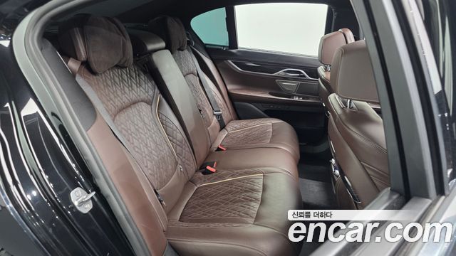 BMW 7-Series 730d xDrive M Sport