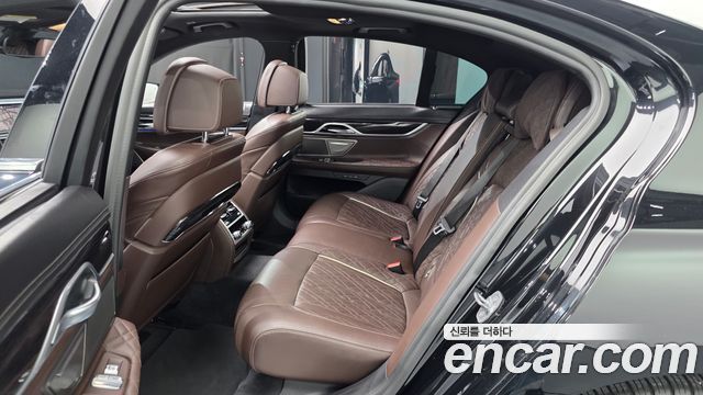 BMW 7-Series 730d xDrive M Sport
