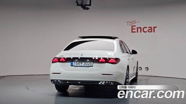 Mercedes-Benz E-Class E200 Avantgarde