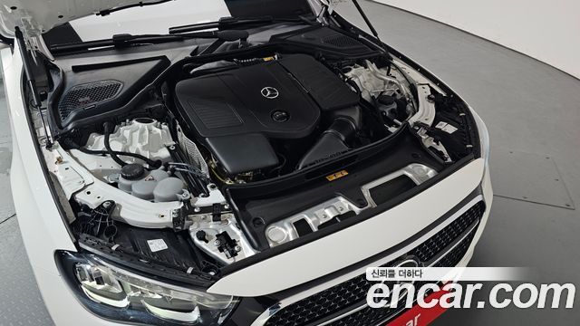 Mercedes-Benz E-Class E200 Avantgarde