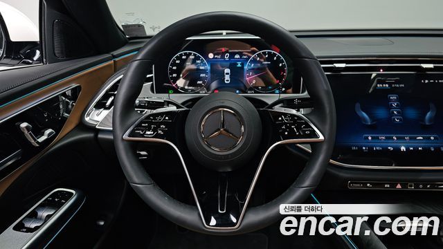 Mercedes-Benz E-Class E200 Avantgarde