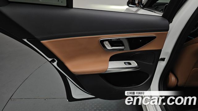 Mercedes-Benz E-Class E200 Avantgarde