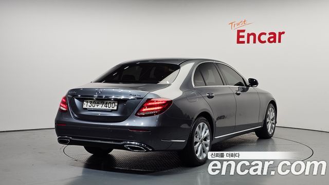 Mercedes-Benz E-Class E220d Exclusive
