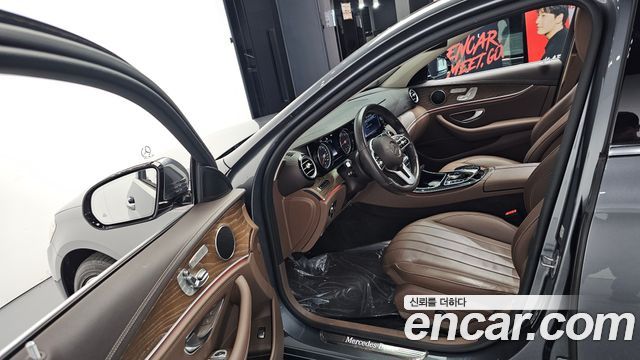 Mercedes-Benz E-Class E220d Exclusive