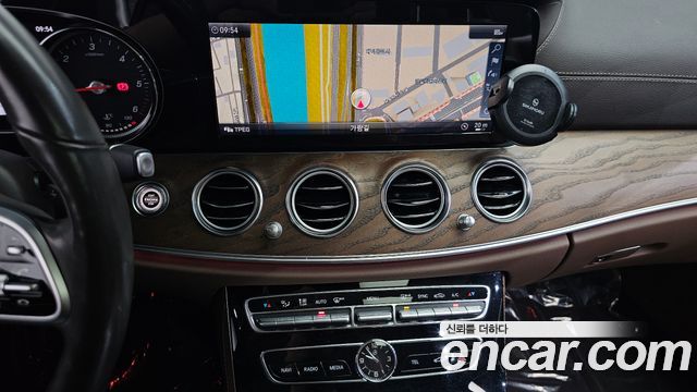 Mercedes-Benz E-Class E220d Exclusive