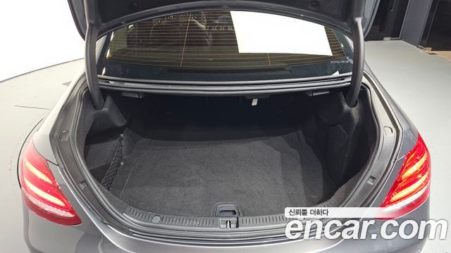 Mercedes-Benz E-Class E220d Exclusive