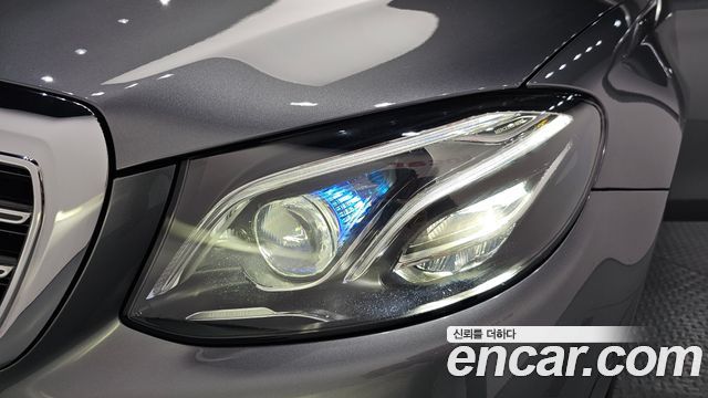 Mercedes-Benz E-Class E220d Exclusive