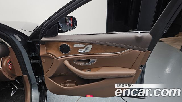 Mercedes-Benz E-Class E220d Exclusive