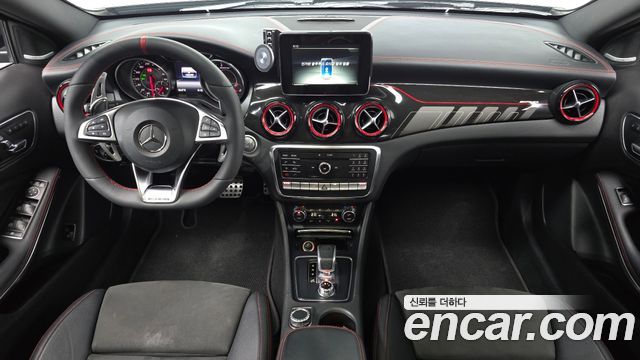 Mercedes-Benz GLA-Class GLA45 AMG 4MATIC