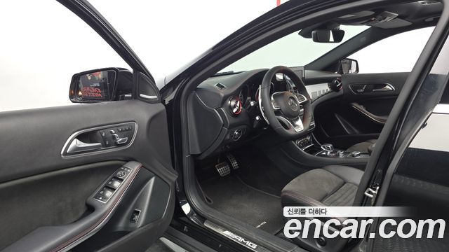 Mercedes-Benz GLA-Class GLA45 AMG 4MATIC