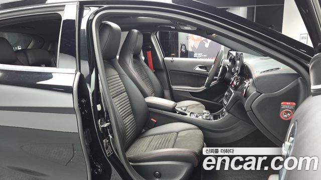 Mercedes-Benz GLA-Class GLA45 AMG 4MATIC