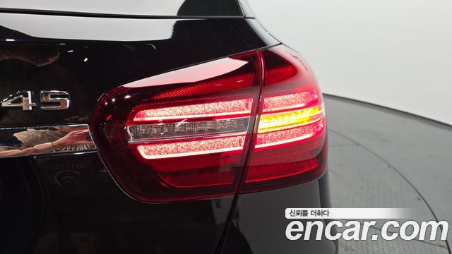 Mercedes-Benz GLA-Class GLA45 AMG 4MATIC