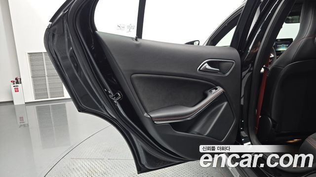 Mercedes-Benz GLA-Class GLA45 AMG 4MATIC
