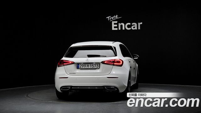 Mercedes-Benz A-Class A220 Hatchback