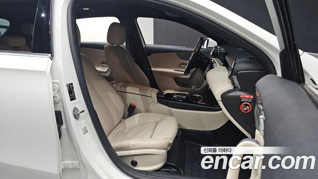Mercedes-Benz A-Class A220 Hatchback