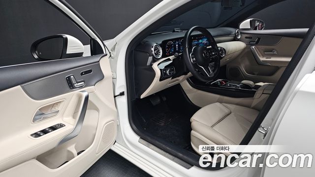 Mercedes-Benz A-Class A220 Hatchback