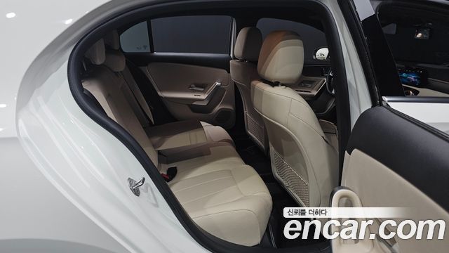 Mercedes-Benz A-Class A220 Hatchback