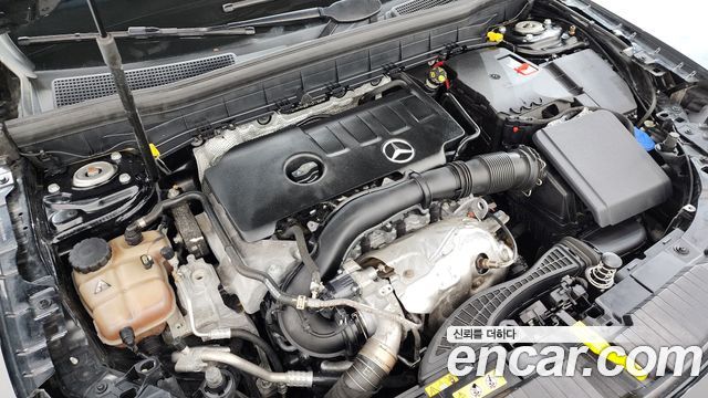 Mercedes-Benz GLB-Class GLB250 4MATIC