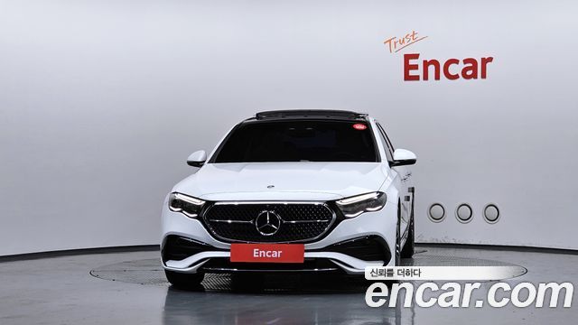 Mercedes-Benz E-Class E300 4MATIC AMG Line