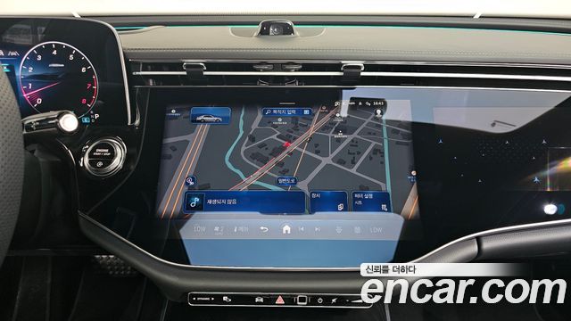 Mercedes-Benz E-Class E300 4MATIC AMG Line