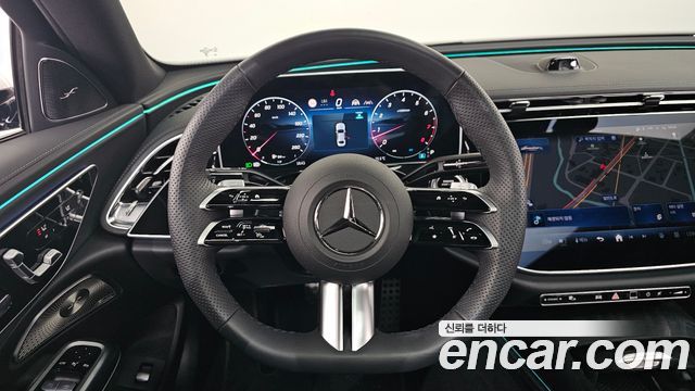 Mercedes-Benz E-Class E300 4MATIC AMG Line