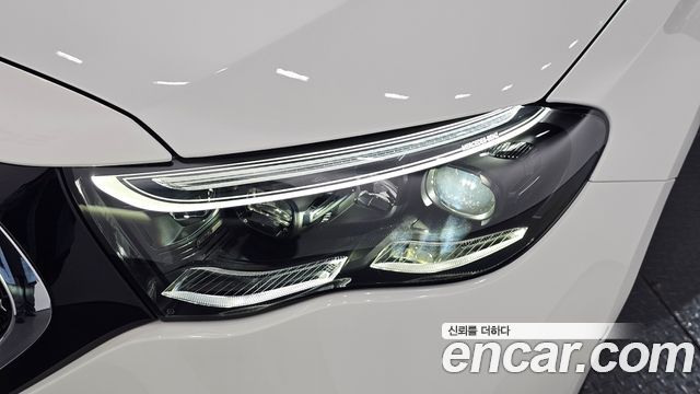 Mercedes-Benz E-Class E300 4MATIC AMG Line