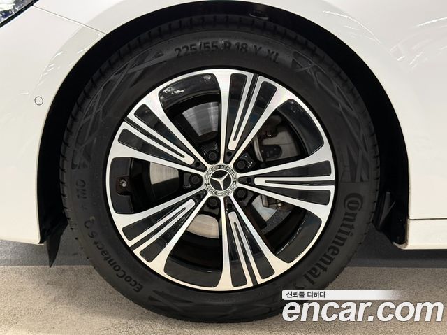 Mercedes-Benz E-Class E200 Avantgarde